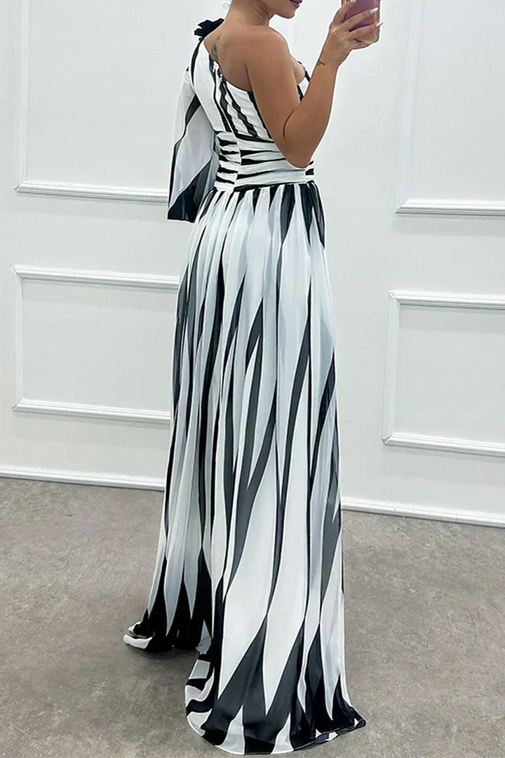 Hazel™ | Elegante Maxi Abito a Strisce con Spalla Scoperta