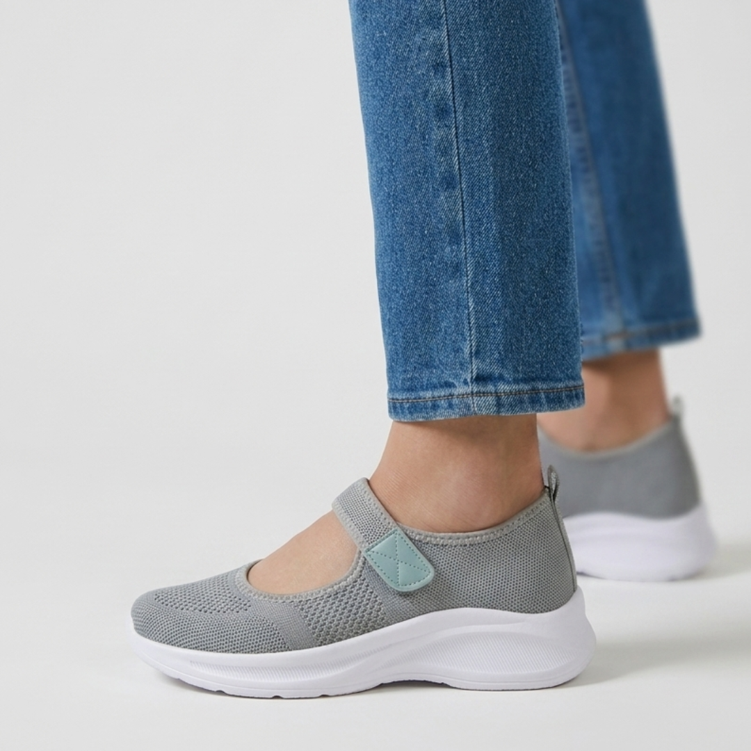 Nicole - Sandalo comodo donna con strappo