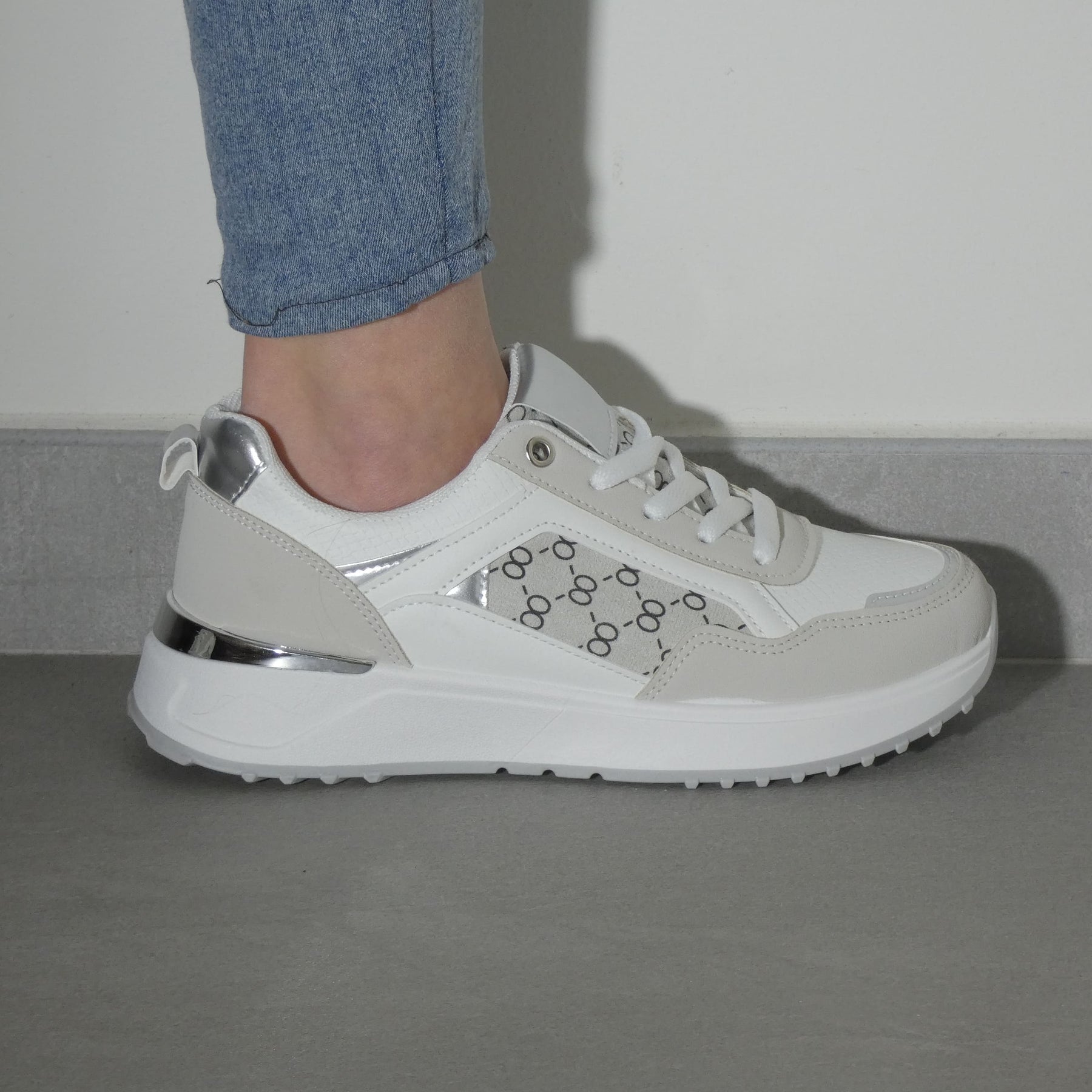 Lucilla - Sneakers