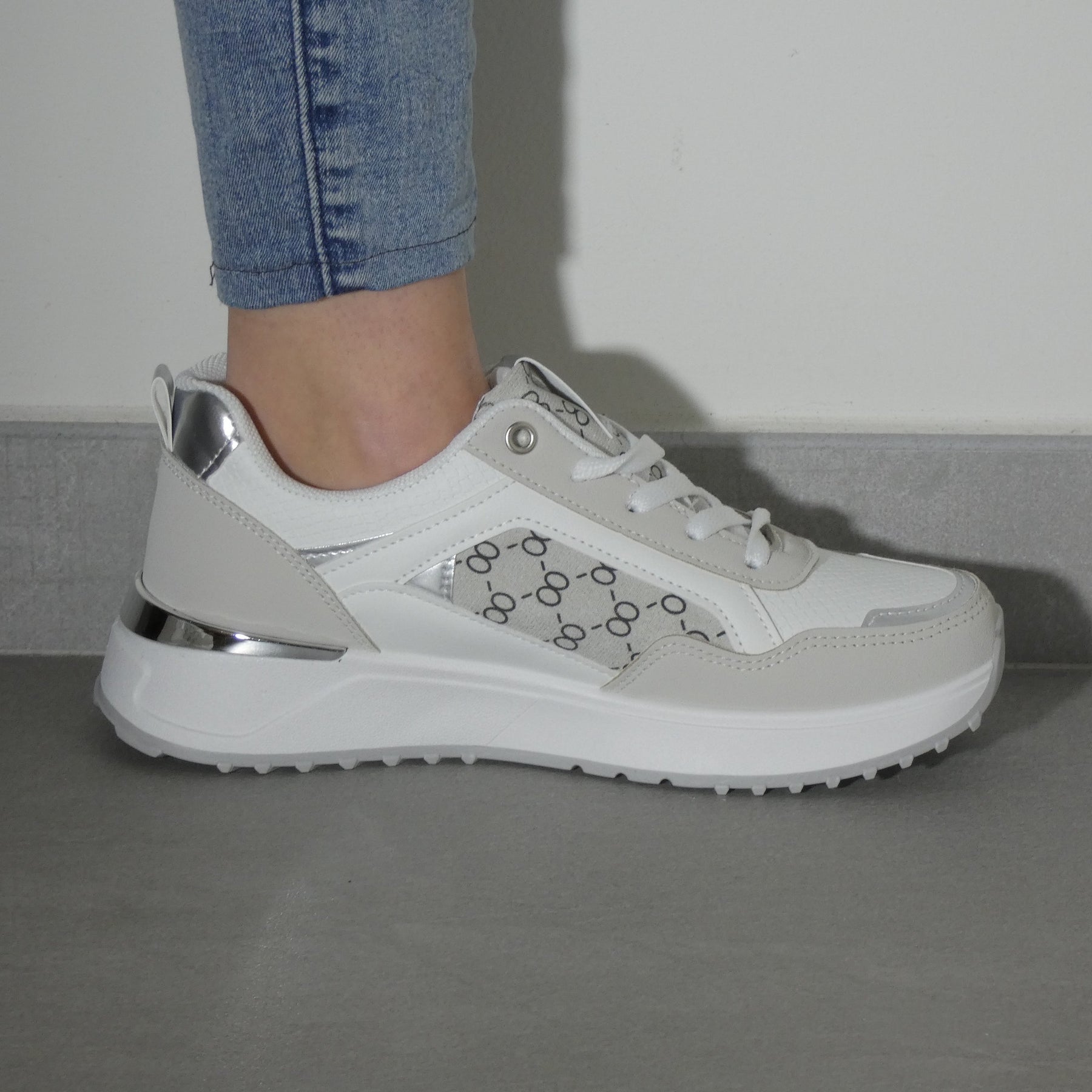 Lucilla - Sneakers