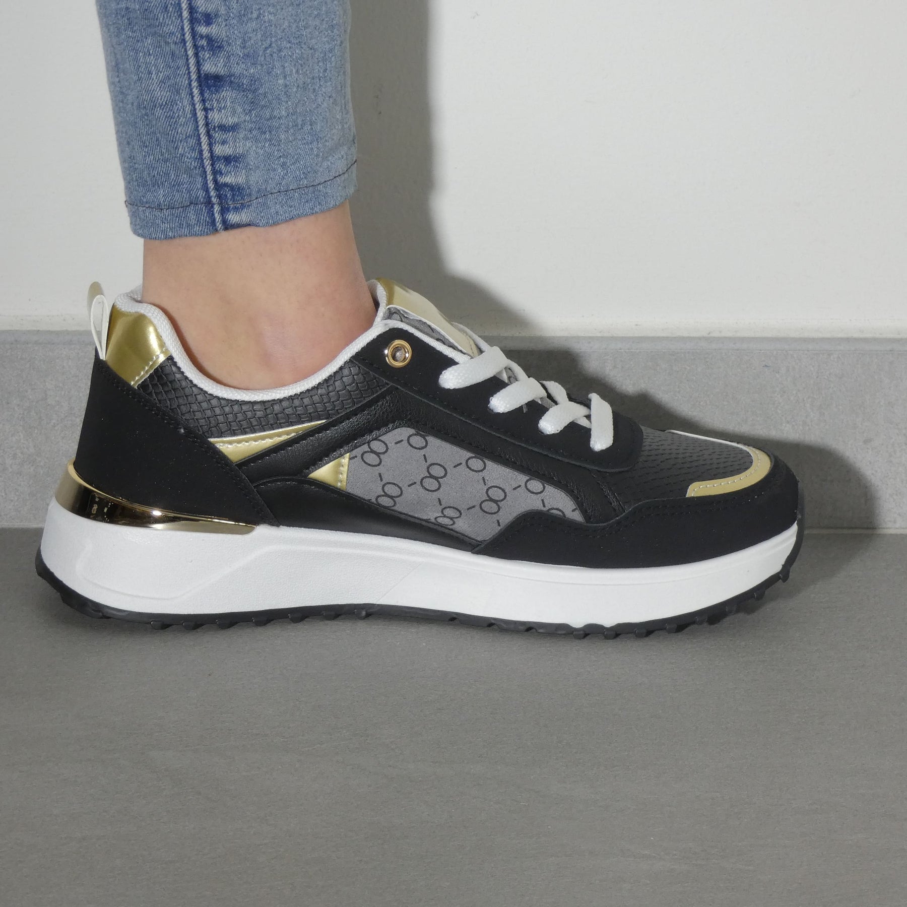 Lucilla - Sneakers