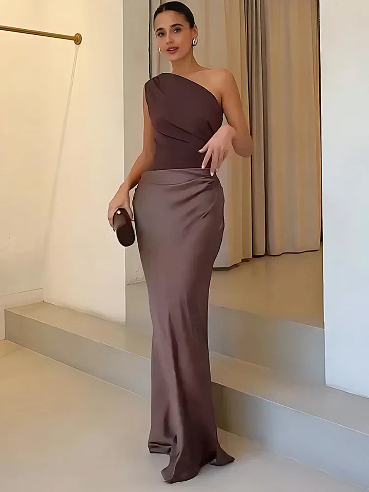 Luna™ | Maxi Dress in Satin with Slit