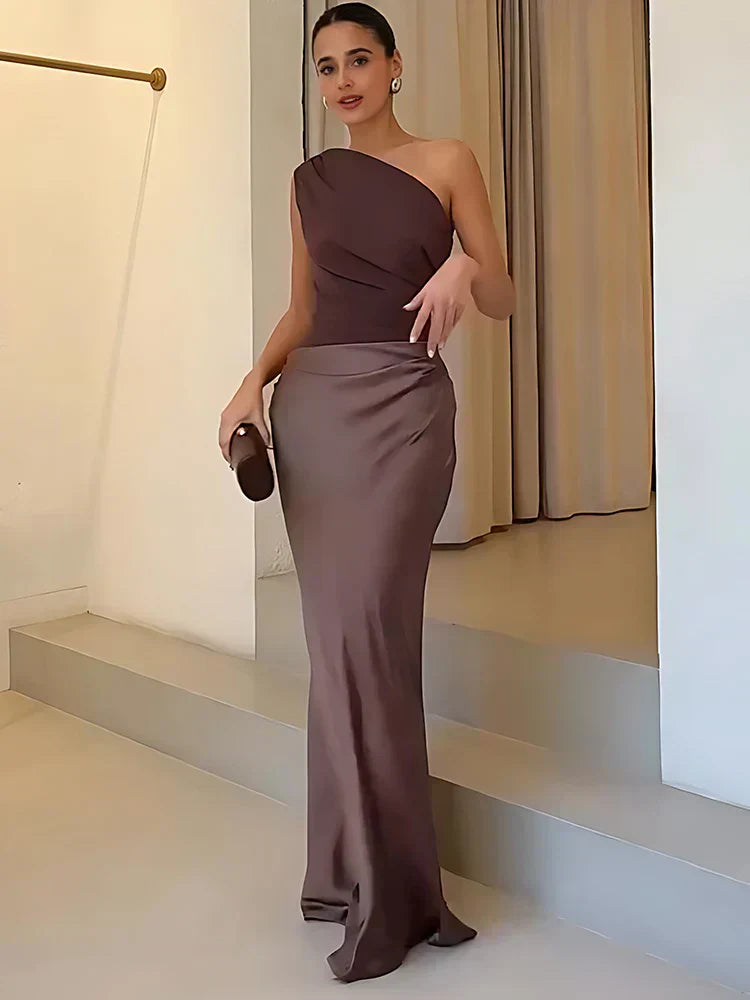 Luna™ | Maxi Dress in Satin with Slit