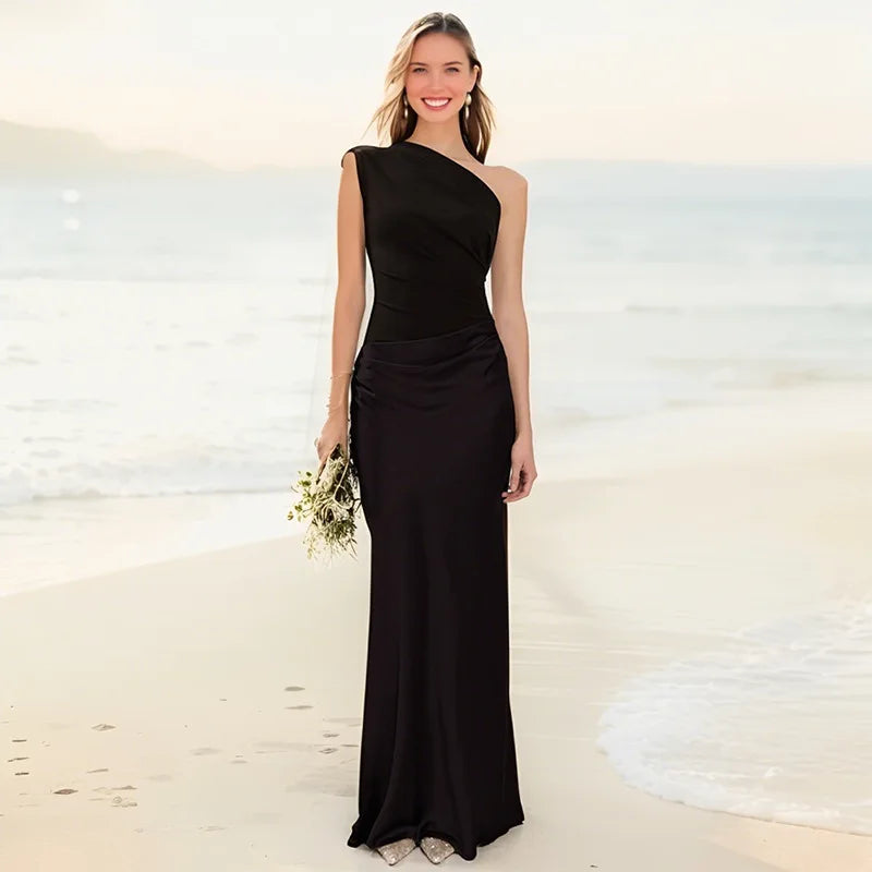 Luna™ | Maxi Dress in Satin with Slit