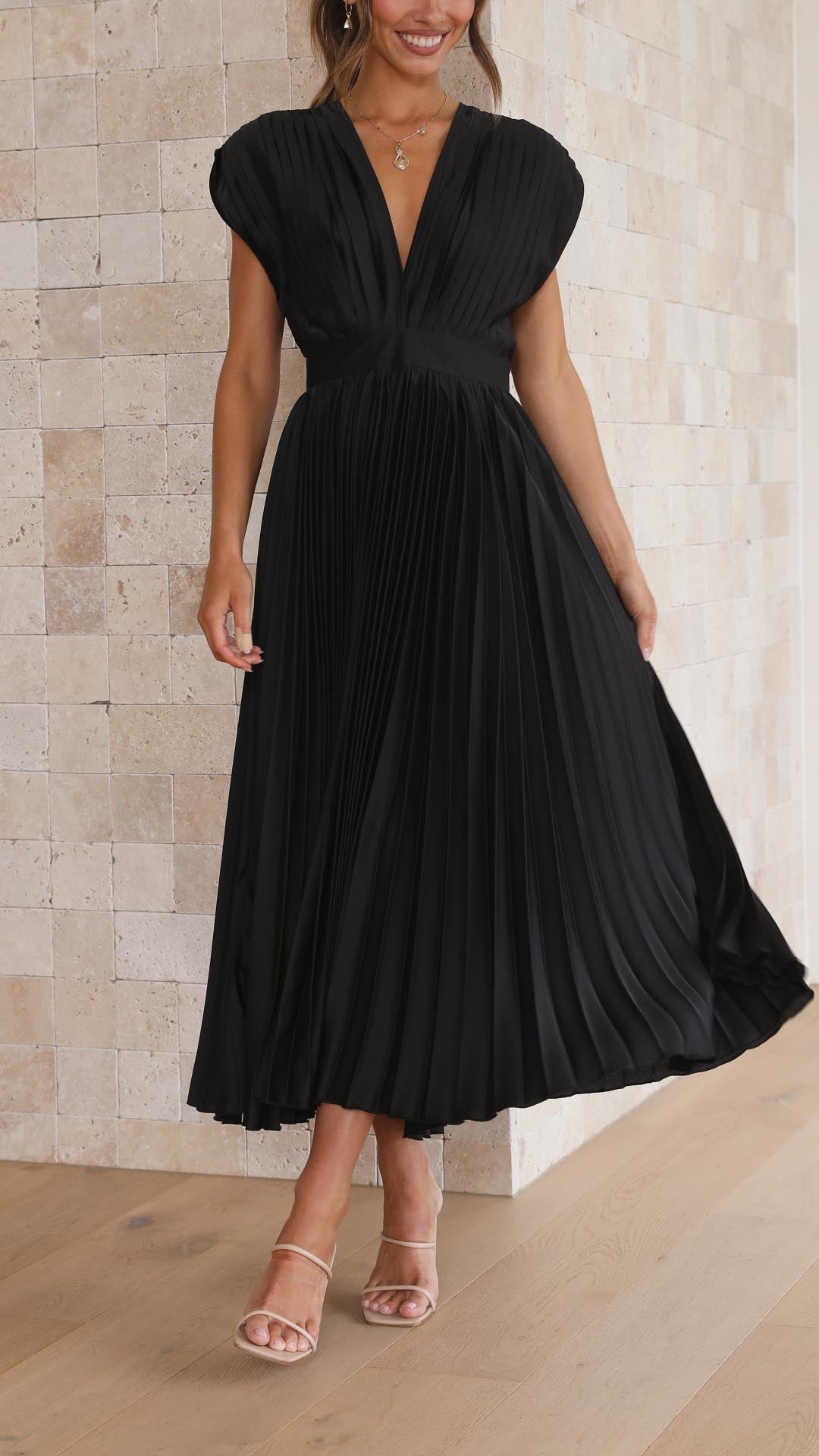 Abito Elegante con Plissettatura