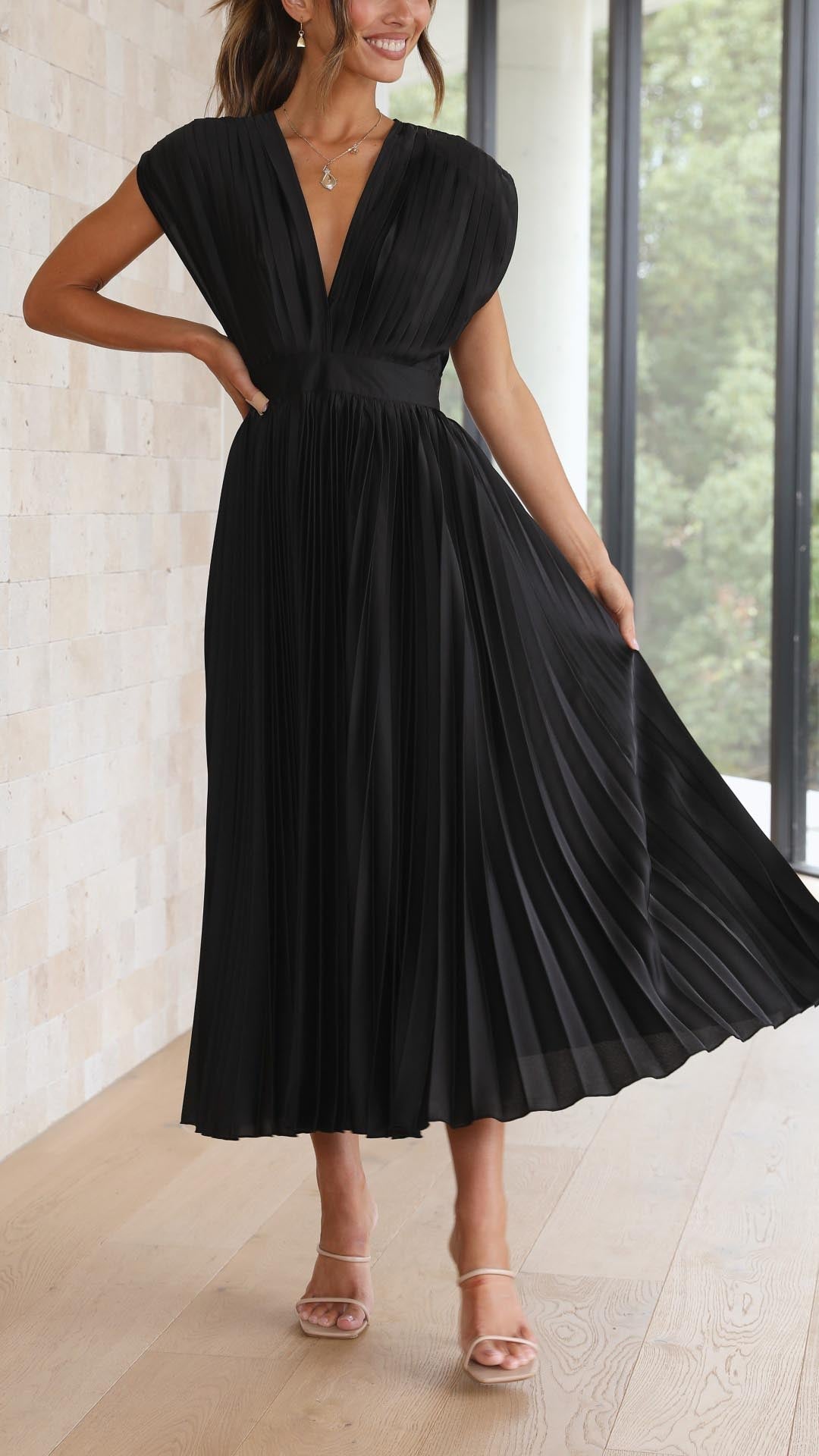 Abito Elegante con Plissettatura
