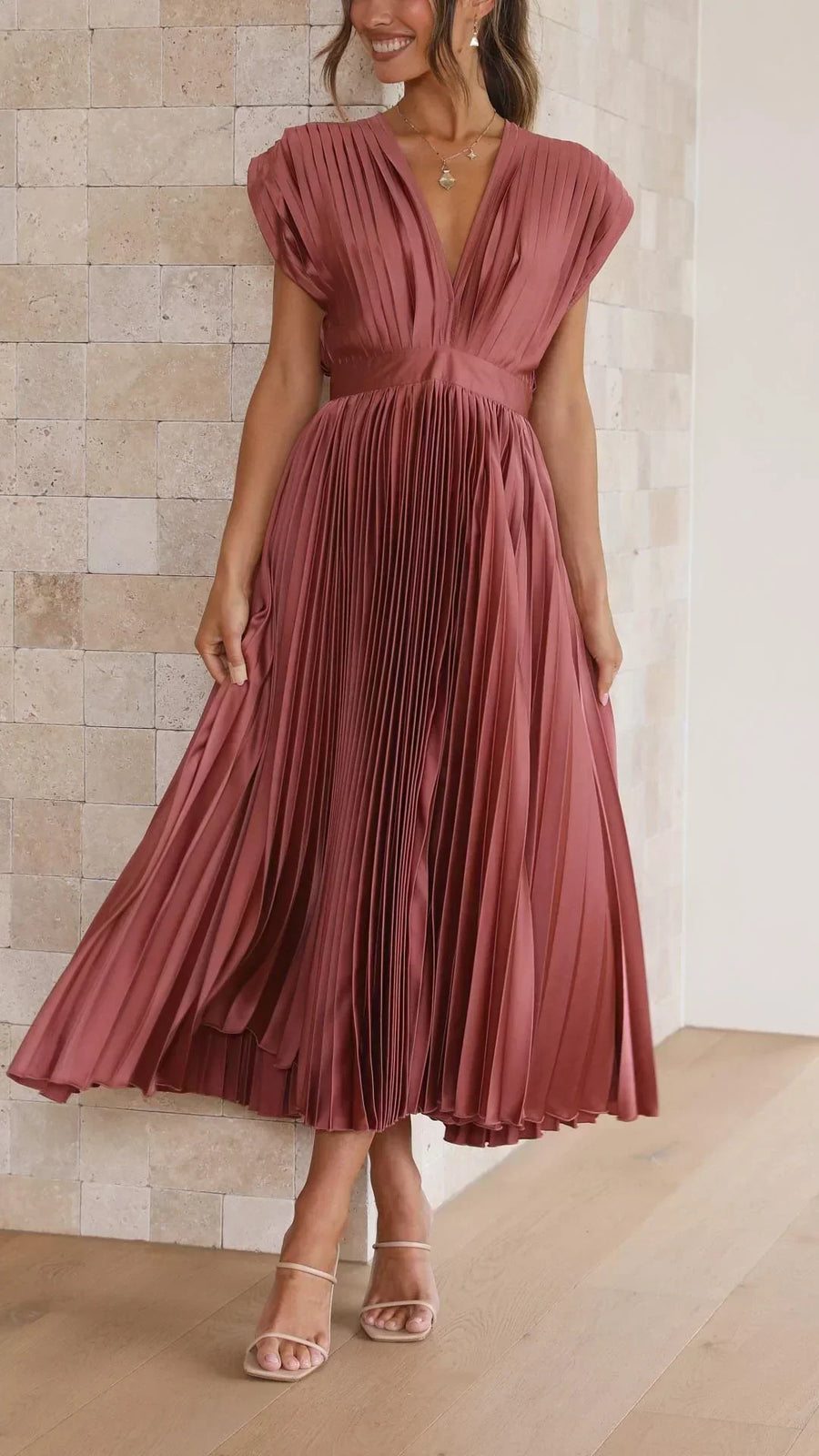 Abito Elegante con Plissettatura