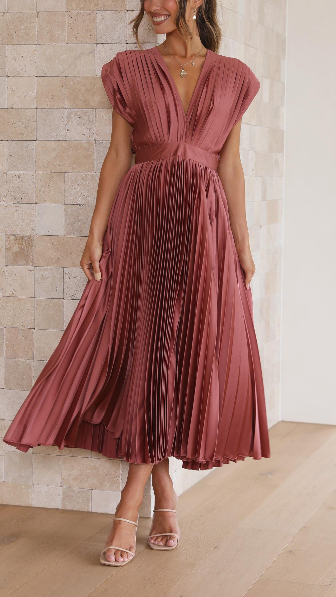 Abito Elegante con Plissettatura