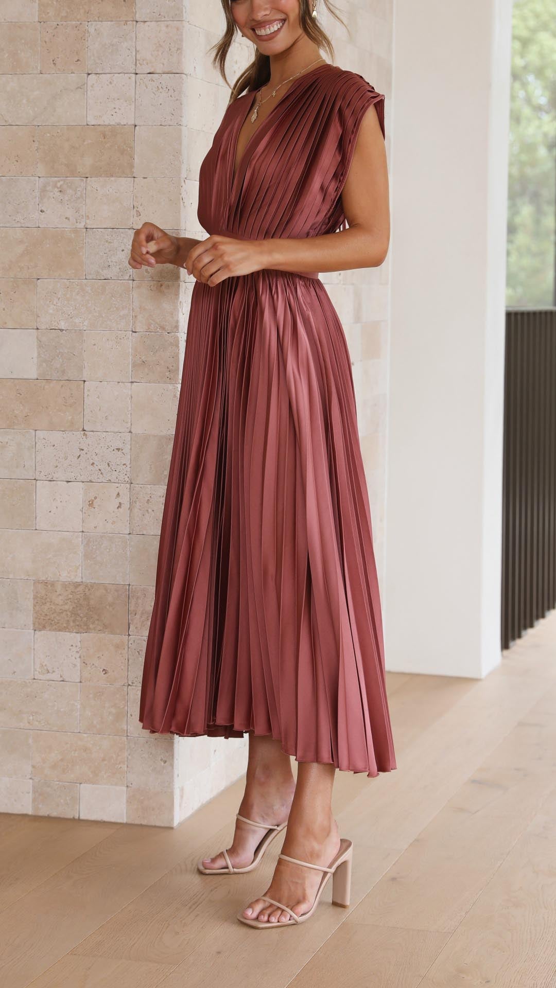 Abito Elegante con Plissettatura